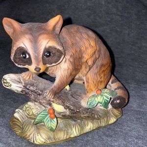Raccoon porcelain figurine perfect condition